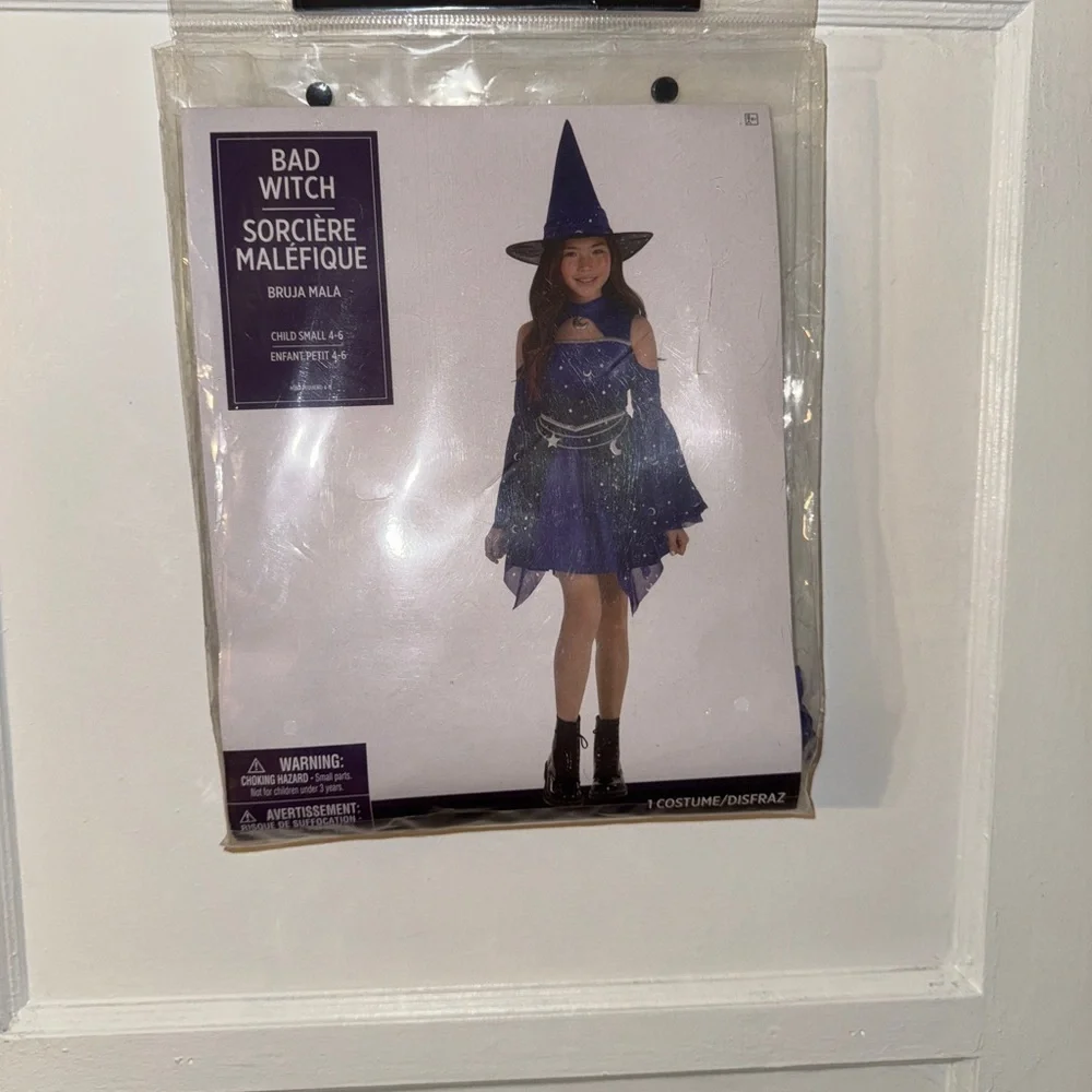 N/A girls witch